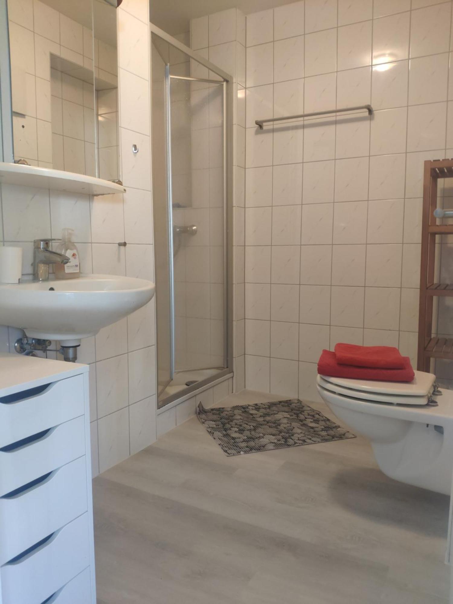 Apartment Und Privatzimmern In Freiburg Bilik gambar